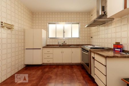 Casa à venda com 230m², 6 quartos e 2 vagasCozinha