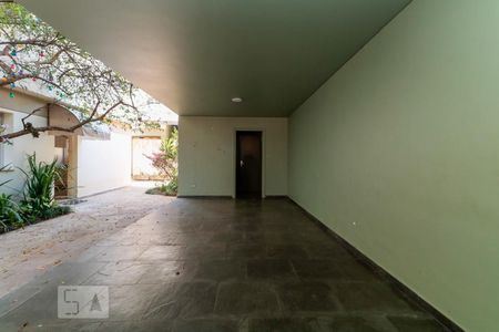 Casa à venda com 230m², 6 quartos e 2 vagasSalão de festas