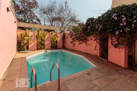 Casa à venda com 230m², 6 quartos e 2 vagasPiscina