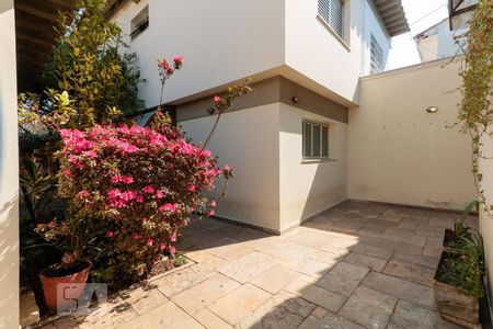 Casa à venda com 230m², 6 quartos e 2 vagasQuintal