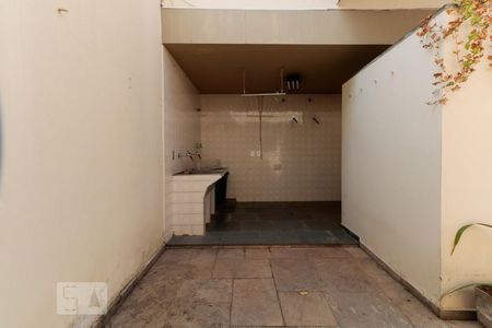 Casa à venda com 230m², 6 quartos e 2 vagasÁrea de serviço