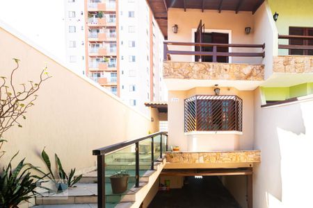 Casa à venda com 250m², 3 quartos e 4 vagasFachada