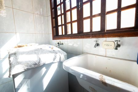 Casa à venda com 250m², 3 quartos e 4 vagasÁrea de Serviço