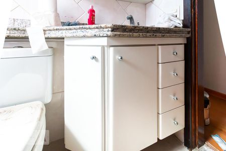 Casa à venda com 250m², 3 quartos e 4 vagasDetalhe banheiro