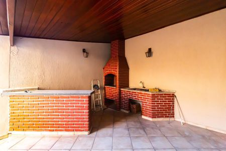 Casa à venda com 250m², 3 quartos e 4 vagasÁrea comum - Churrasqueira