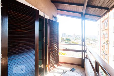 Casa à venda com 250m², 3 quartos e 4 vagasSacada