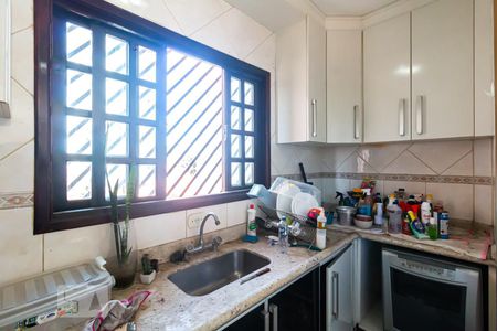 Casa à venda com 250m², 3 quartos e 4 vagasCozinha - Armários