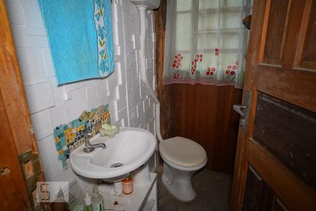 Casa à venda com 181m², 3 quartos e 2 vagasSuite - banheiro