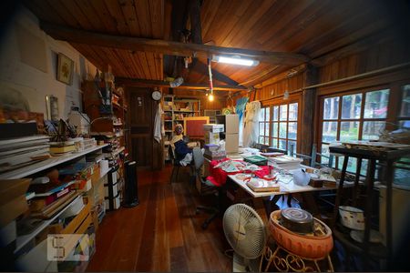 Casa à venda com 181m², 3 quartos e 2 vagasSuite