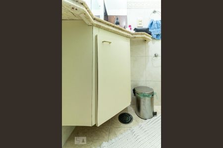 Apartamento à venda com 75m², 2 quartos e 2 vagasBanheiro - Armário