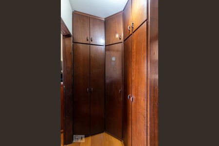 Apartamento à venda com 75m², 2 quartos e 2 vagasCorredor - Armário