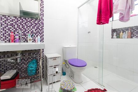 Casa à venda com 225m², 3 quartos e 2 vagasBanheiro Suite 02