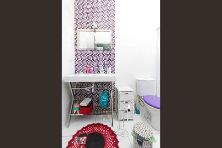 Casa à venda com 225m², 3 quartos e 2 vagasBanheiro Suite 02