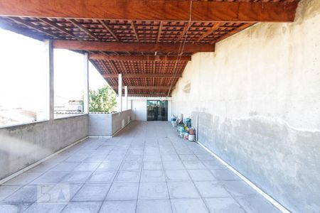 Casa à venda com 225m², 3 quartos e 2 vagasTerraço