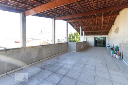 Casa à venda com 225m², 3 quartos e 2 vagasTerraço
