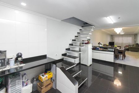 Casa à venda com 225m², 3 quartos e 2 vagasCozinha