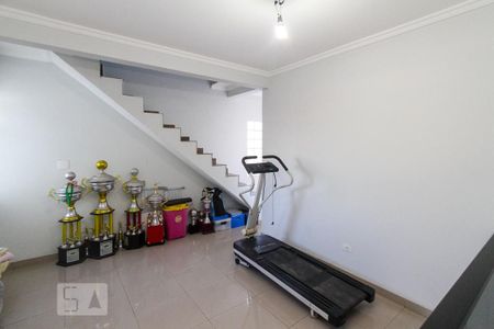 Casa à venda com 225m², 3 quartos e 2 vagasHall
