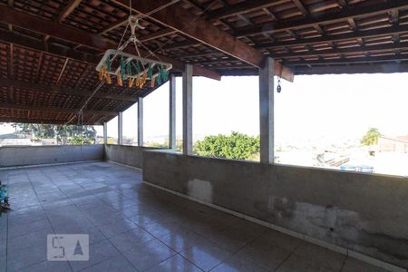 Casa à venda com 225m², 3 quartos e 2 vagasTerraço