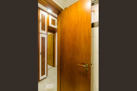 Apartamento à venda com 187m², 4 quartos e 3 vagas Apartamento à venda com 187m², 4 quartos e 3 vagasBanheiro de serviço