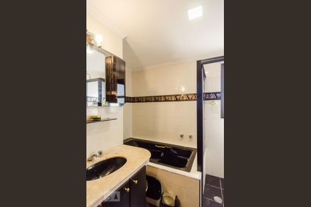 Apartamento à venda com 187m², 4 quartos e 3 vagas Apartamento à venda com 187m², 4 quartos e 3 vagasBanheiro