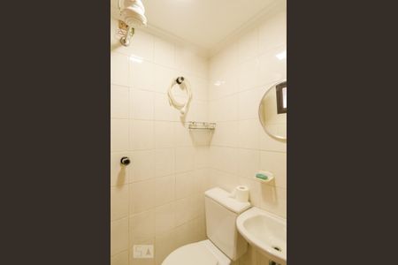 Apartamento à venda com 187m², 4 quartos e 3 vagas Apartamento à venda com 187m², 4 quartos e 3 vagasBanheiro de serviço