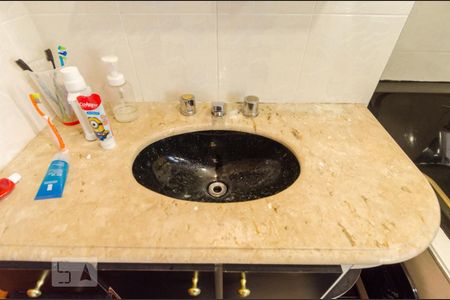 Apartamento à venda com 187m², 4 quartos e 3 vagas Apartamento à venda com 187m², 4 quartos e 3 vagasBanheiro