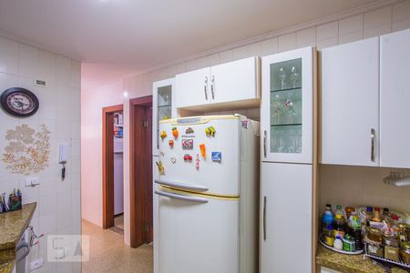 Casa à venda com 400m², 4 quartos e 4 vagas Casa à venda com 400m², 4 quartos e 4 vagasCozinha