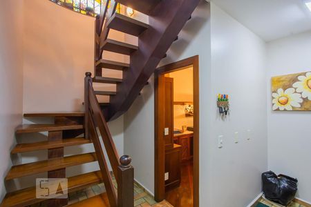 Casa à venda com 400m², 4 quartos e 4 vagas Casa à venda com 400m², 4 quartos e 4 vagasPiso Inferior