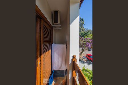 Casa à venda com 400m², 4 quartos e 4 vagas Casa à venda com 400m², 4 quartos e 4 vagasVaranda da Suite 01