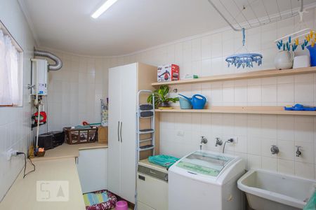 Casa à venda com 400m², 4 quartos e 4 vagas Casa à venda com 400m², 4 quartos e 4 vagasArea de Serviço