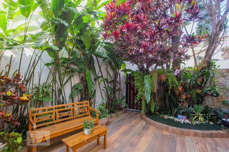 Casa à venda com 400m², 4 quartos e 4 vagas Casa à venda com 400m², 4 quartos e 4 vagasJardim