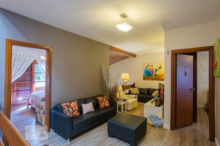 Casa à venda com 400m², 4 quartos e 4 vagas Casa à venda com 400m², 4 quartos e 4 vagasMezanino