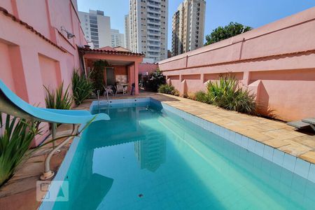 Casa à venda com 350m², 3 quartos e 5 vagas Casa à venda com 350m², 3 quartos e 5 vagasÁrea Externa
