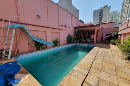 Casa à venda com 350m², 3 quartos e 5 vagas Casa à venda com 350m², 3 quartos e 5 vagasÁrea Externa