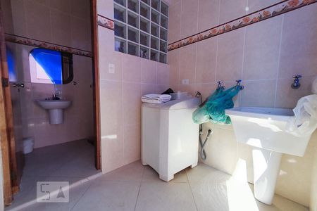 Casa à venda com 350m², 3 quartos e 5 vagas Casa à venda com 350m², 3 quartos e 5 vagasÁrea de Serviço