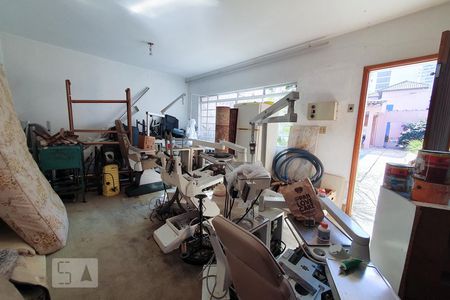 Casa à venda com 350m², 3 quartos e 5 vagas Casa à venda com 350m², 3 quartos e 5 vagasQuarto de Serviço 2