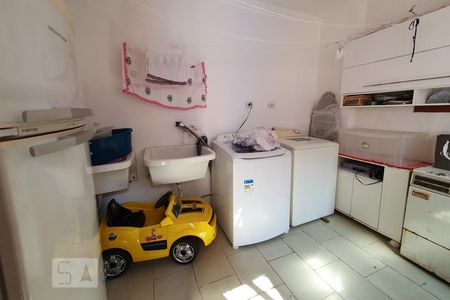 Casa à venda com 350m², 3 quartos e 5 vagas Casa à venda com 350m², 3 quartos e 5 vagasQuarto de Serviço