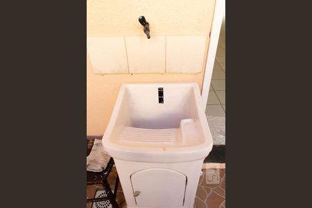 Casa de condomínio à venda com 80m², 2 quartos e 1 vagaÁrea de serviço