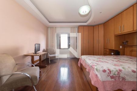 Casa à venda com 250m², 3 quartos e 2 vagasSuíte