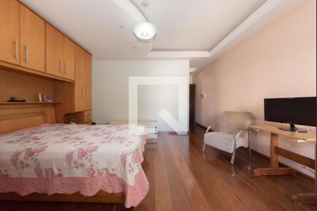 Casa à venda com 250m², 3 quartos e 2 vagasSuíte