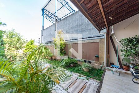 Casa à venda com 250m², 3 quartos e 2 vagasQuintal - Jardim