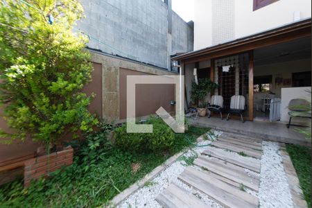 Casa à venda com 250m², 3 quartos e 2 vagasQuintal - Jardim