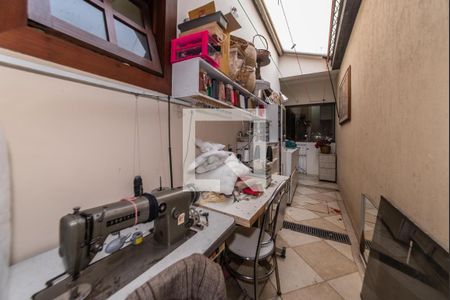 Casa à venda com 250m², 3 quartos e 2 vagasCorredor - Ateliê