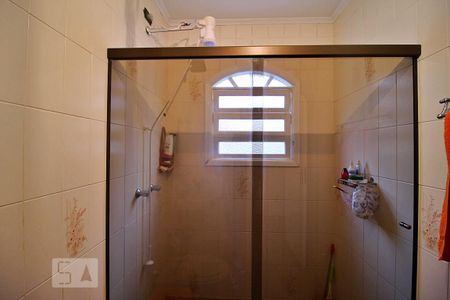 Casa à venda com 202m², 3 quartos e 3 vagasBanheiro 2