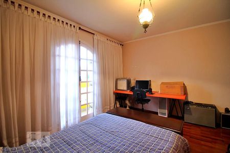 Casa à venda com 202m², 3 quartos e 3 vagasQuarto Suíte