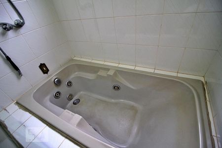 Casa à venda com 202m², 3 quartos e 3 vagasBanheiro da Suíte