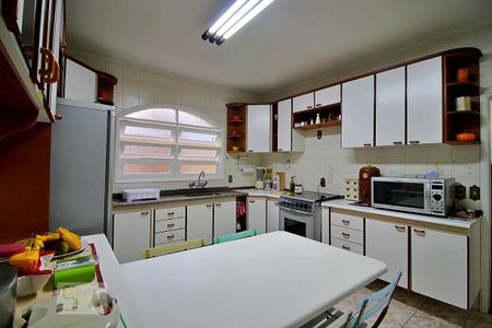 Casa à venda com 202m², 3 quartos e 3 vagasCozinha