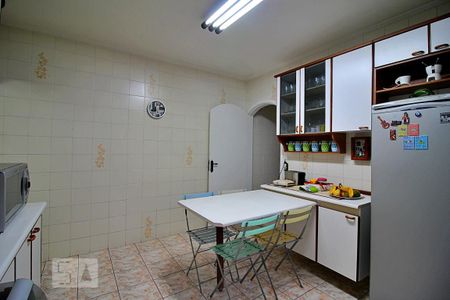 Casa à venda com 202m², 3 quartos e 3 vagasCozinha