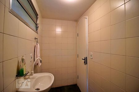 Casa à venda com 202m², 3 quartos e 3 vagasBanheiro 3