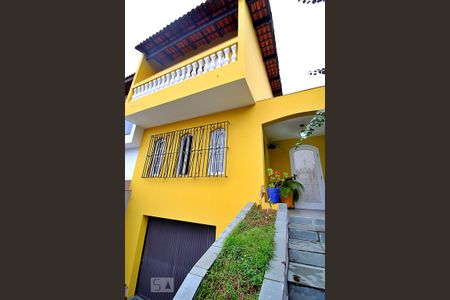 Casa à venda com 202m², 3 quartos e 3 vagasFachada